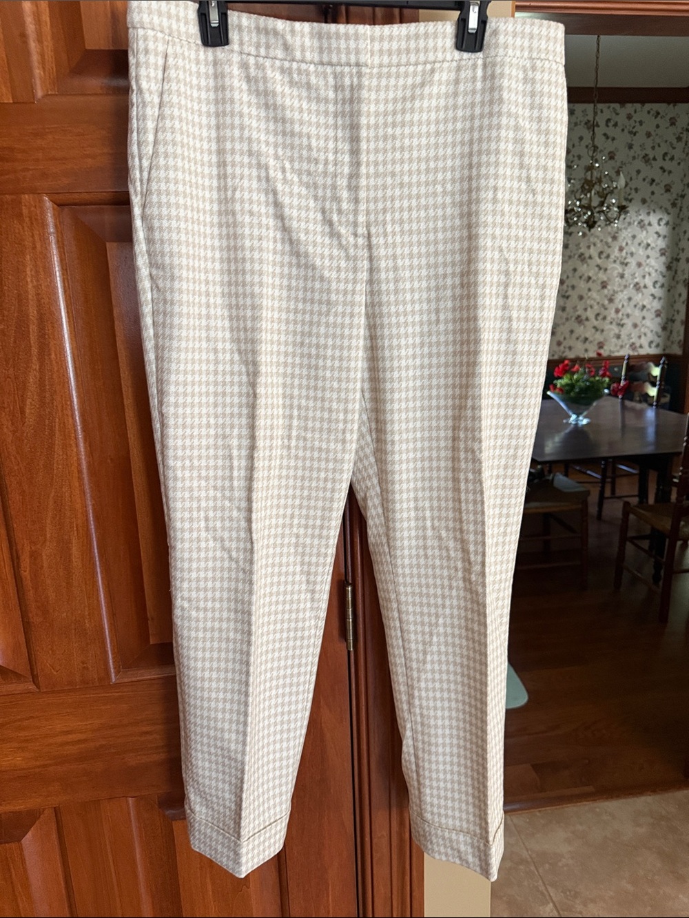 Ann Taylor Beige & Cream Houndstooth Ankle Pants